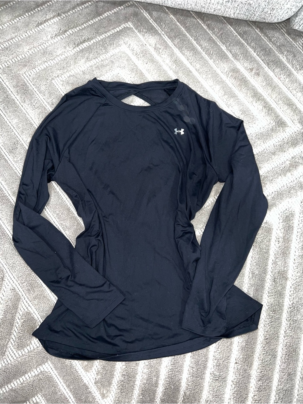 Under Armour Women’s Black Long-Sleeve Athletic Top with Logo